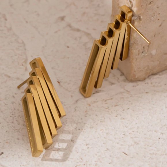 Gold Stacked stud earring - Picture 5 of 8